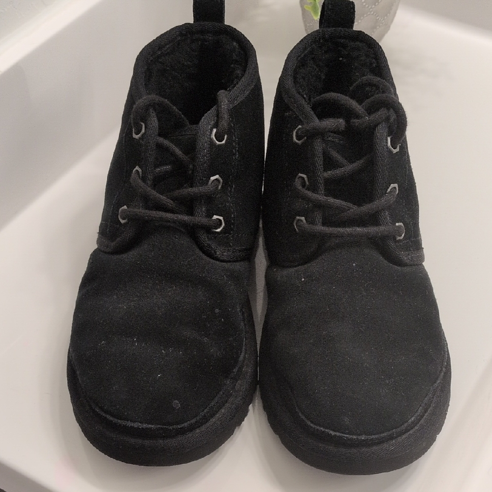 UGG Neumel Boots- Black Suede